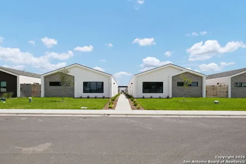 2701 Robin Road