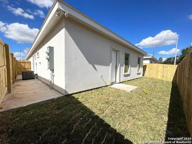1303 Lore Drive Weslaco, TX 78599