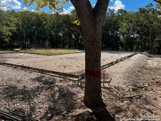 440 Red Wright Rd Leakey, TX 78873