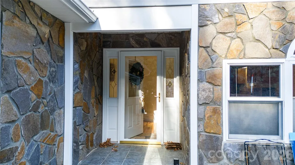 194 Ridgeview Drive Whittier, NC 28789