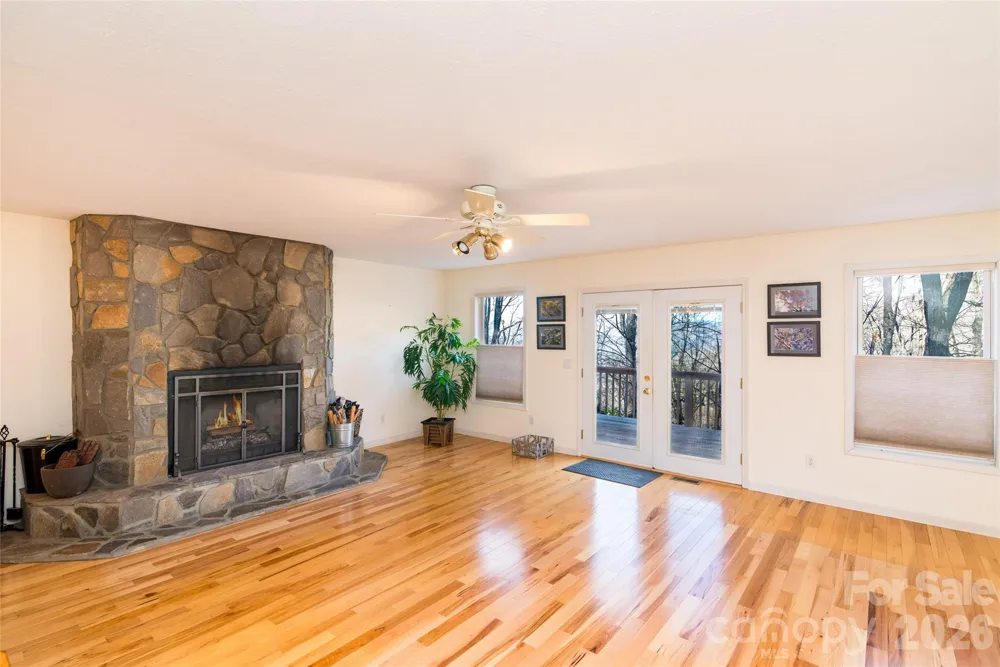 194 Ridgeview Drive Whittier, NC 28789