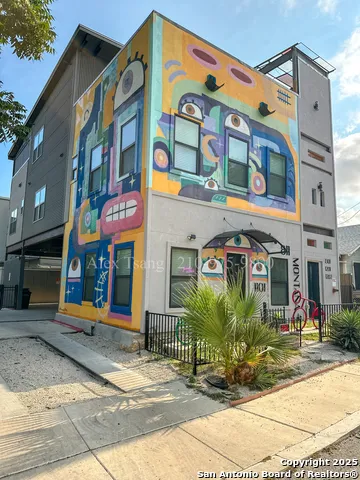 811 Montana St Unit 1301