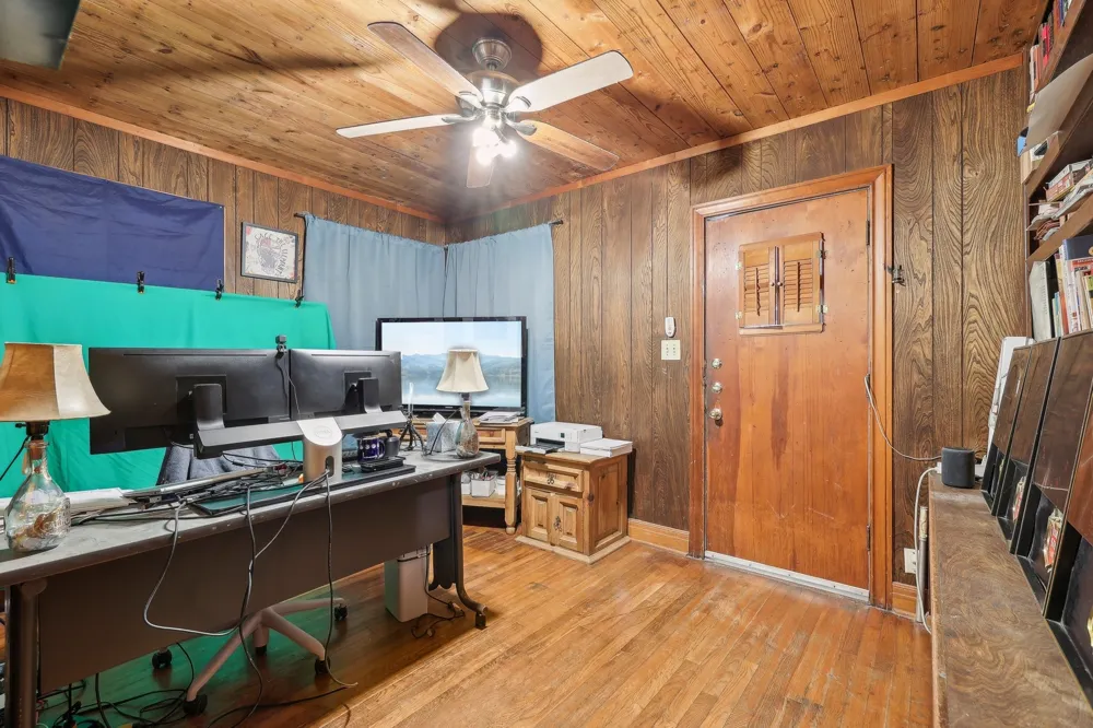 4907 Harmon Avenue Austin, TX 78751
