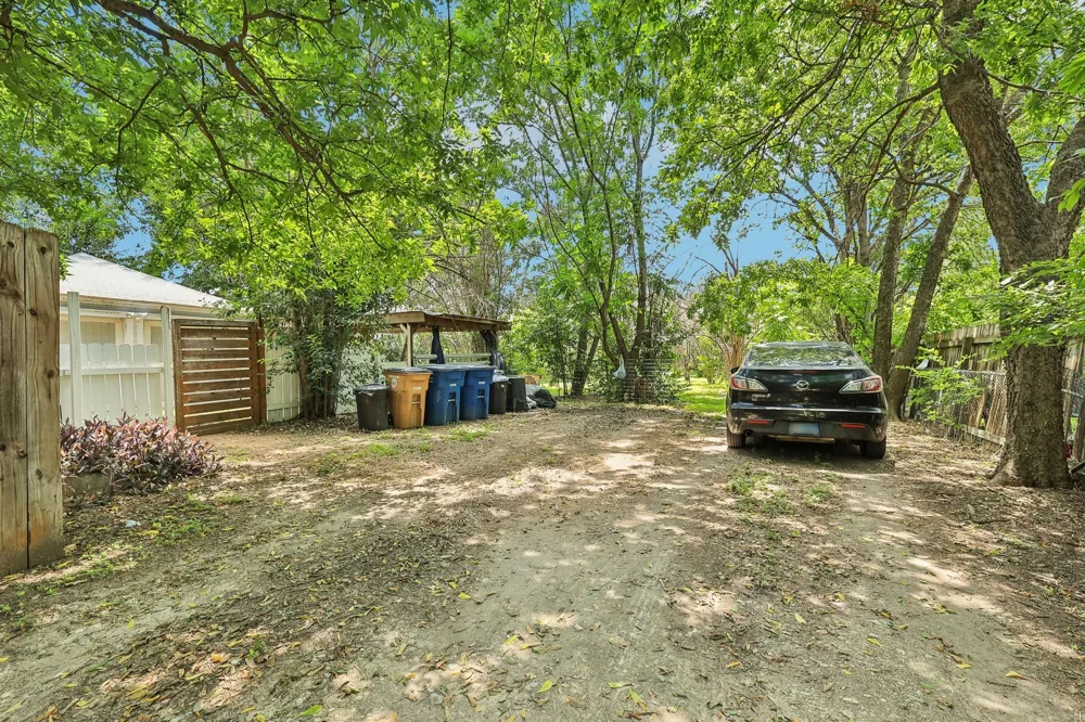 4907 Harmon Avenue Austin, TX 78751