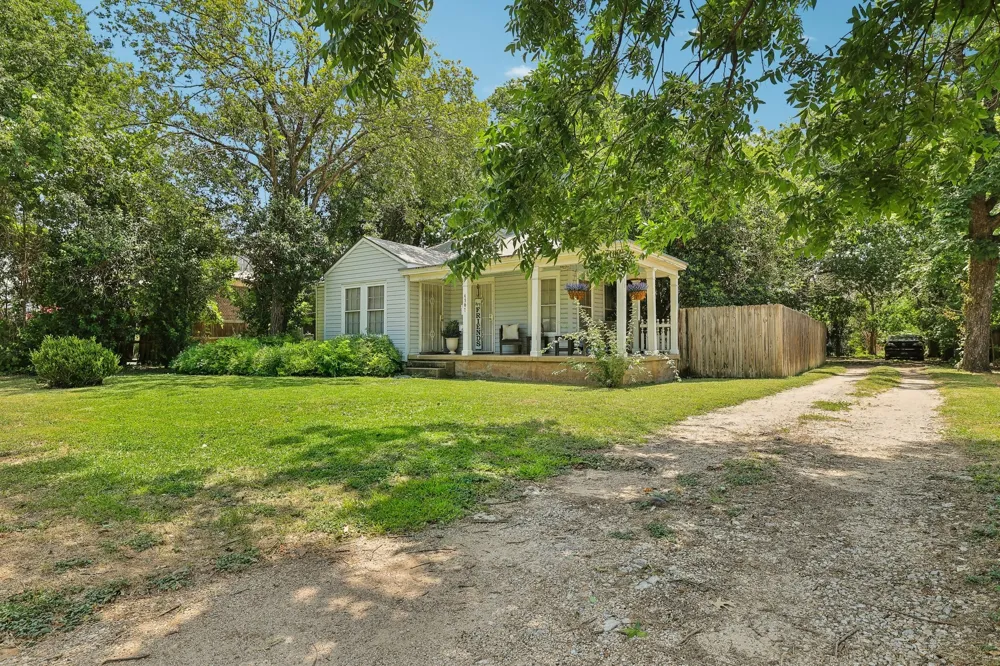 4907 Harmon Avenue Austin, TX 78751