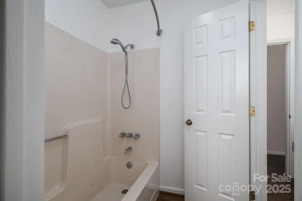 1212 E Franklin Boulevard #D Gastonia, NC 28054