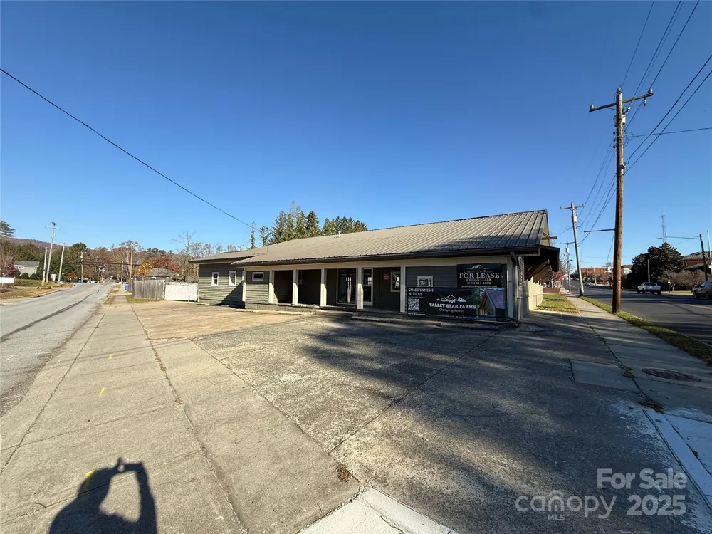 280 S Broad Street Brevard, NC 28712