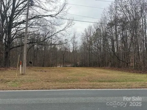1651 Mollys Backbone Road