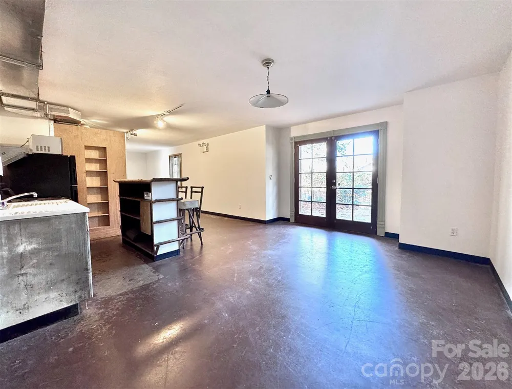 297 Hillside Street Asheville, NC 28801
