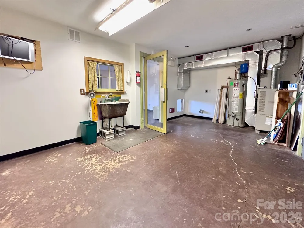 297 Hillside Street Asheville, NC 28801