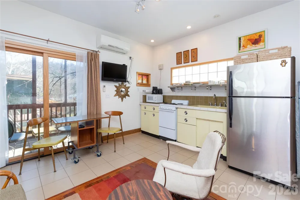 297 Hillside Street Asheville, NC 28801