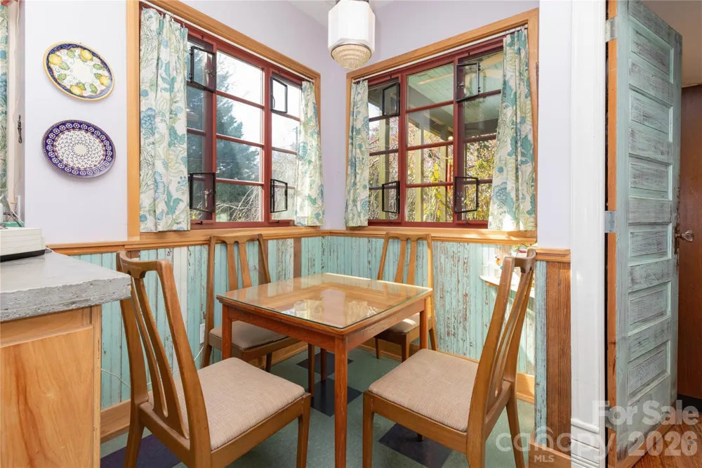 297 Hillside Street Asheville, NC 28801