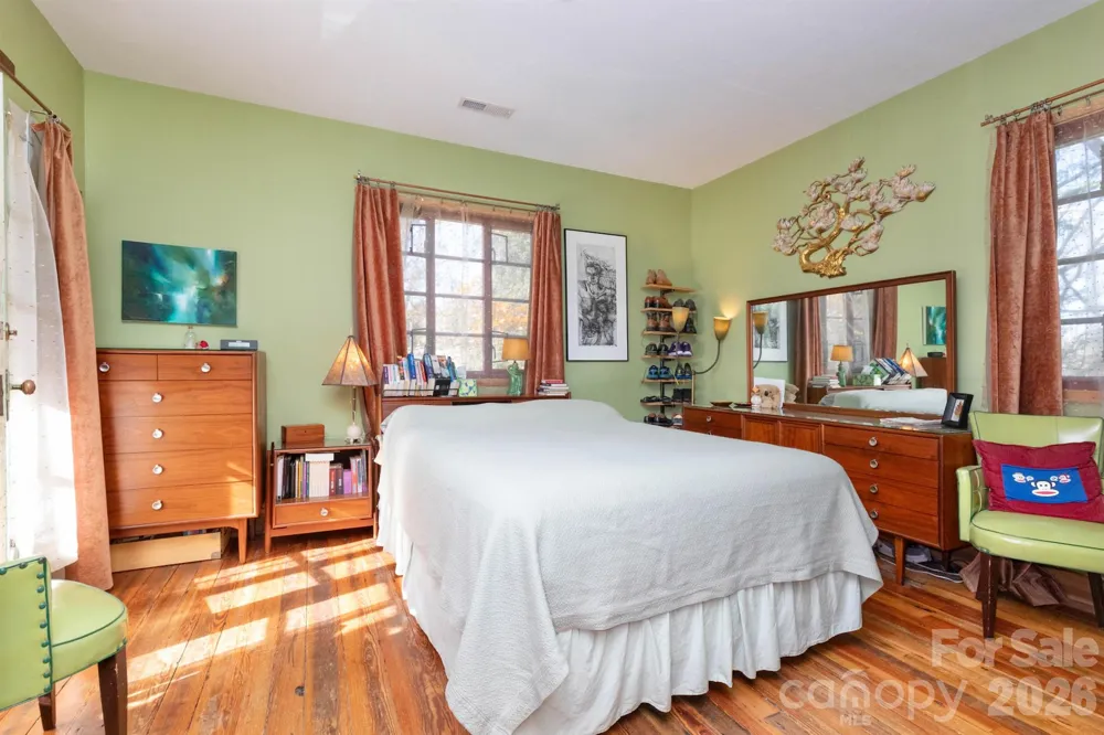 297 Hillside Street Asheville, NC 28801