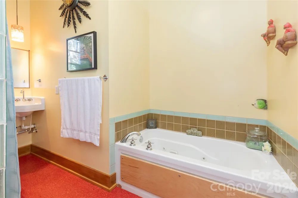 297 Hillside Street Asheville, NC 28801
