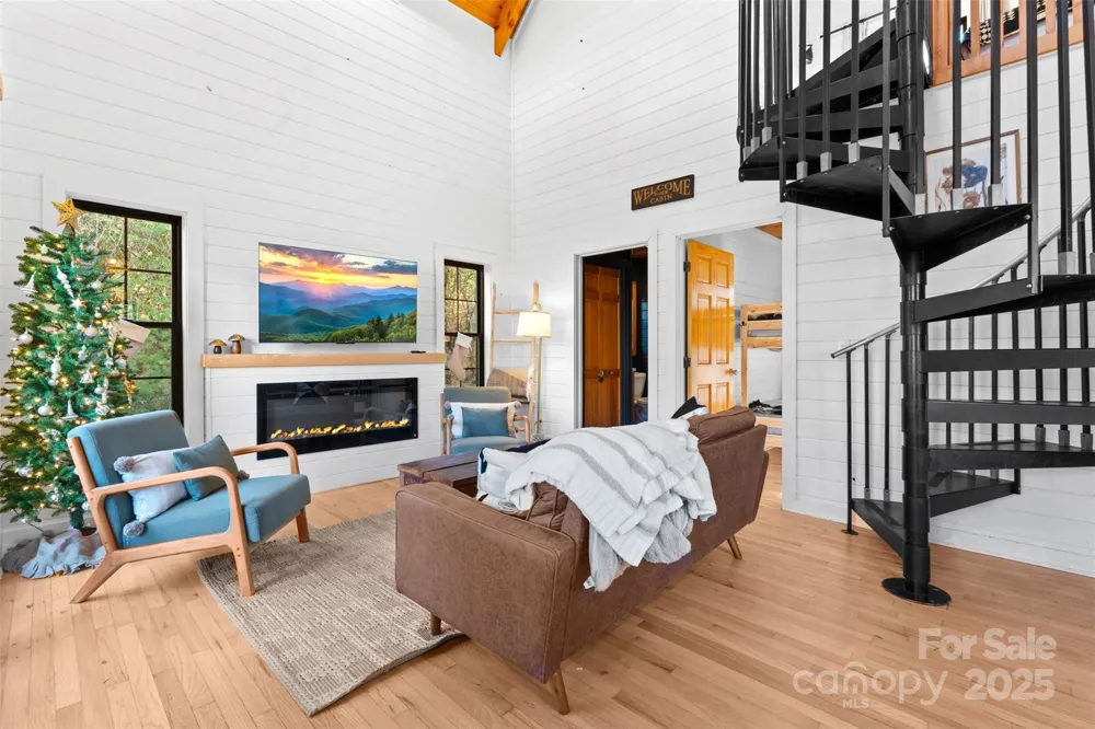 68 Bear Den Mountain View Drive Spruce Pine, NC 28777