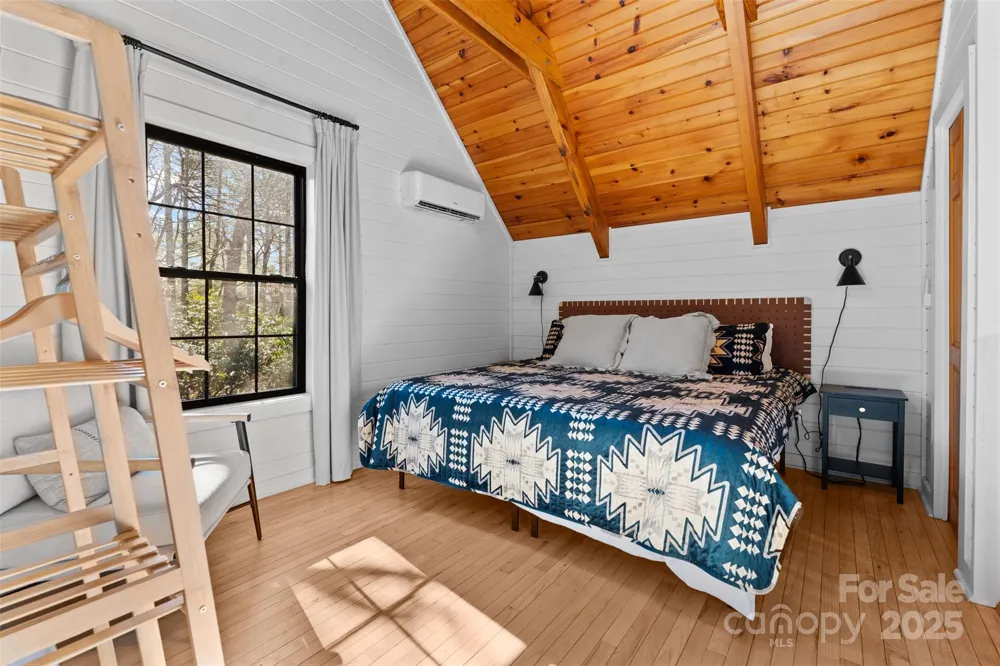 68 Bear Den Mountain View Drive Spruce Pine, NC 28777