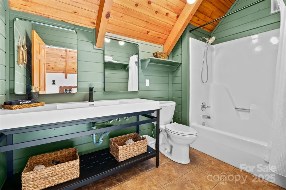 68 Bear Den Mountain View Drive Spruce Pine, NC 28777