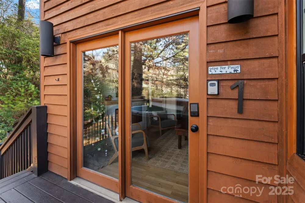 68 Bear Den Mountain View Drive Spruce Pine, NC 28777