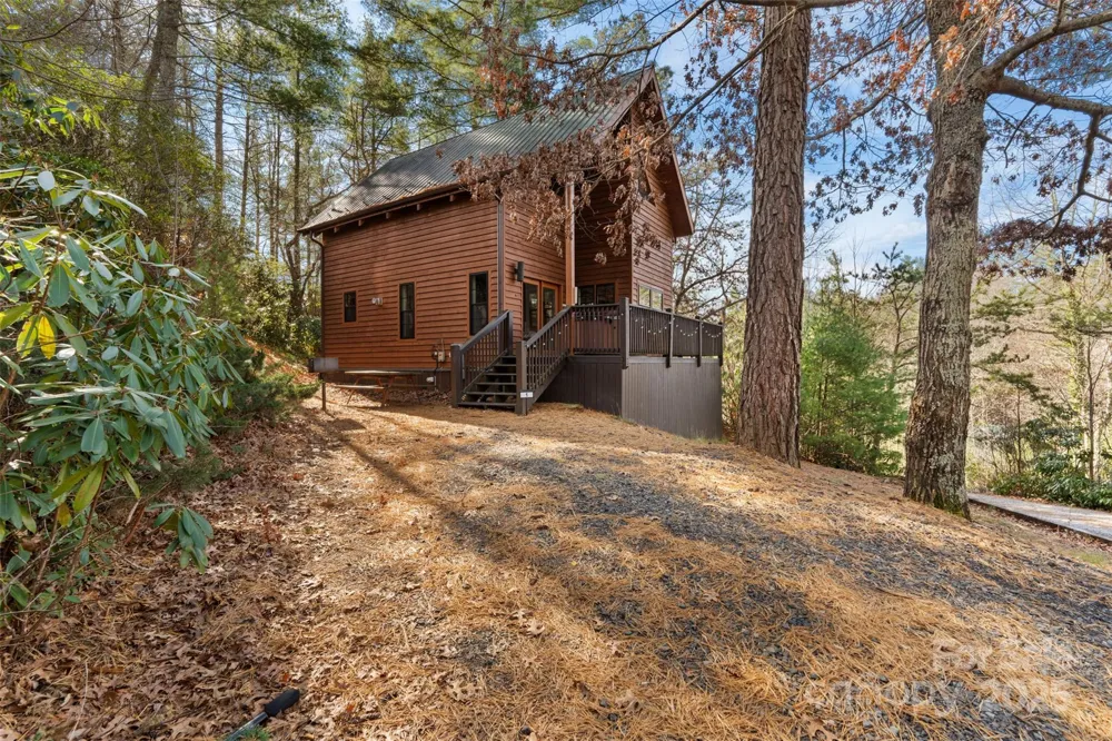 68 Bear Den Mountain View Drive Spruce Pine, NC 28777