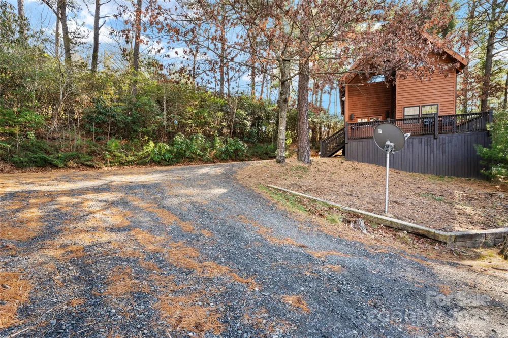 68 Bear Den Mountain View Drive Spruce Pine, NC 28777