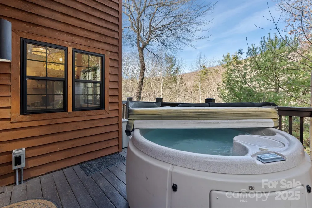 100 Bear Den Mountain View Drive Spruce Pine, NC 28777