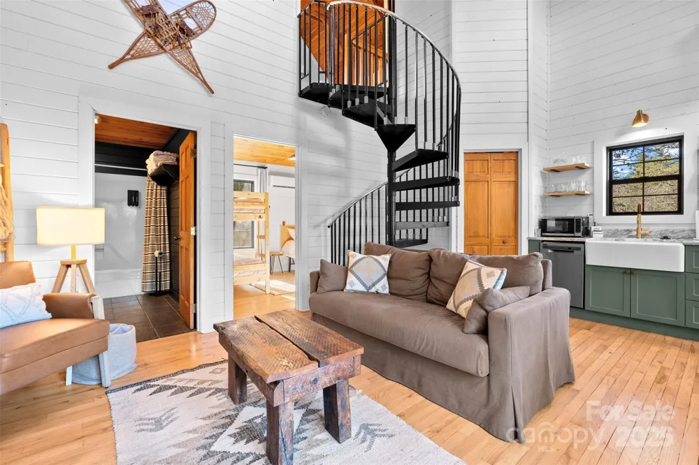 100 Bear Den Mountain View Drive Spruce Pine, NC 28777