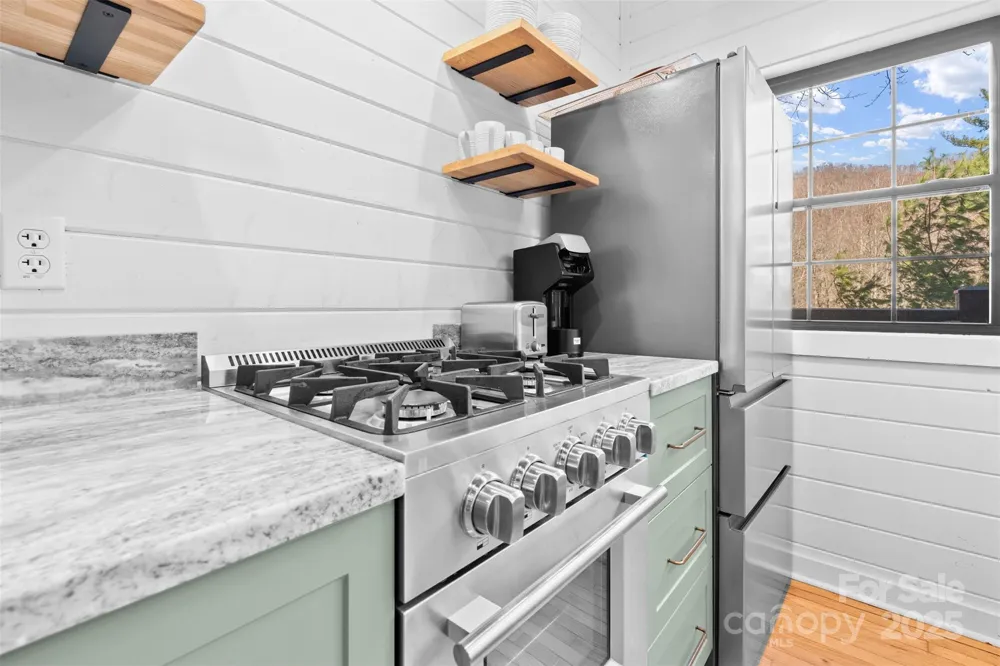 100 Bear Den Mountain View Drive Spruce Pine, NC 28777