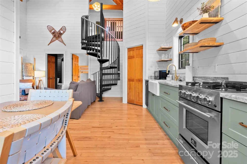 100 Bear Den Mountain View Drive Spruce Pine, NC 28777