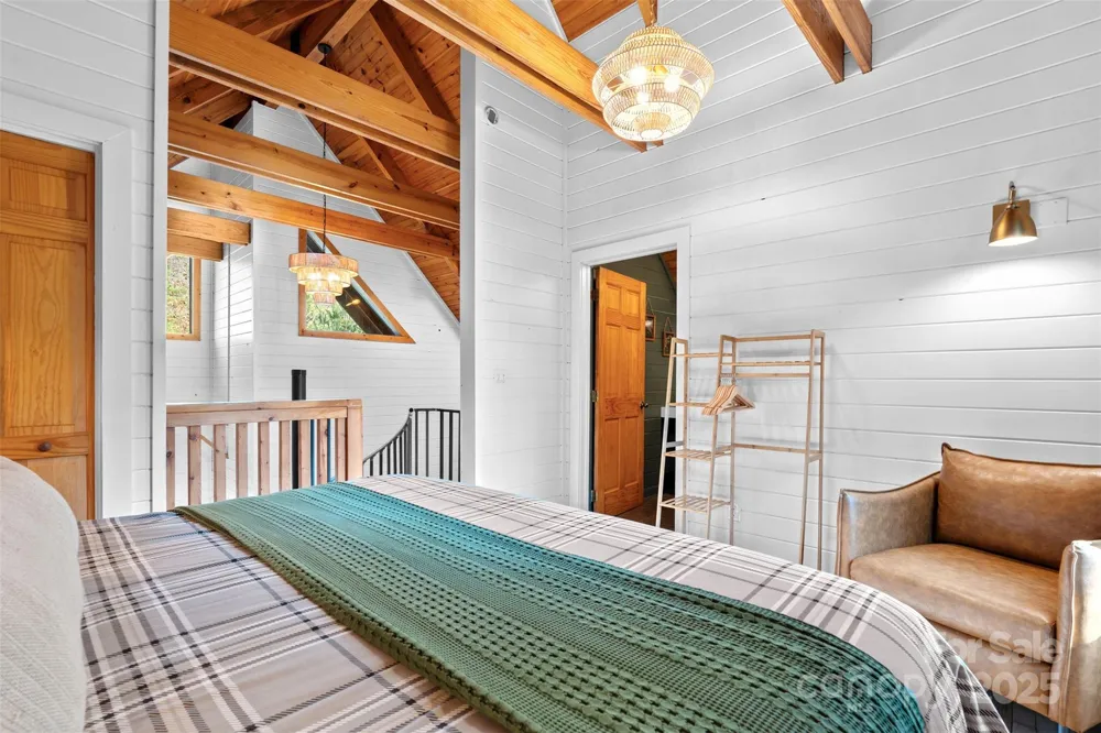 100 Bear Den Mountain View Drive Spruce Pine, NC 28777