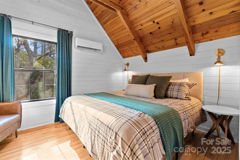 100 Bear Den Mountain View Drive Spruce Pine, NC 28777