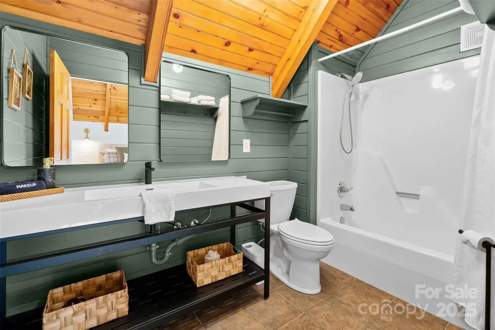 100 Bear Den Mountain View Drive Spruce Pine, NC 28777