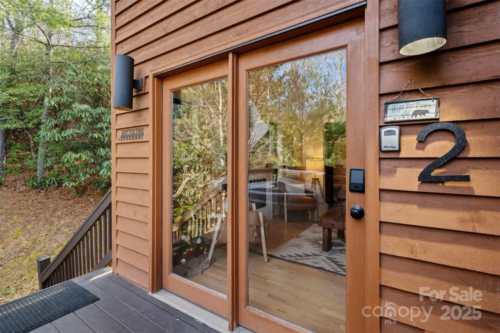 100 Bear Den Mountain View Drive Spruce Pine, NC 28777