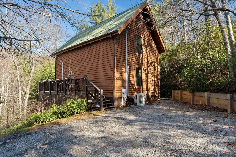 100 Bear Den Mountain View Drive Spruce Pine, NC 28777