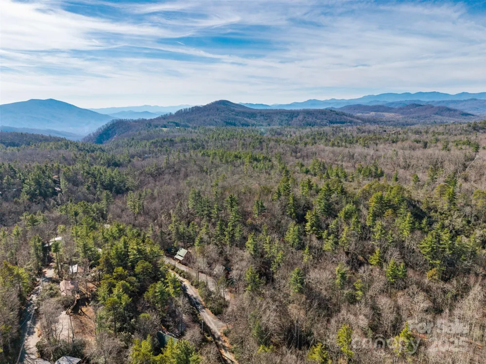 100 Bear Den Mountain View Drive Spruce Pine, NC 28777