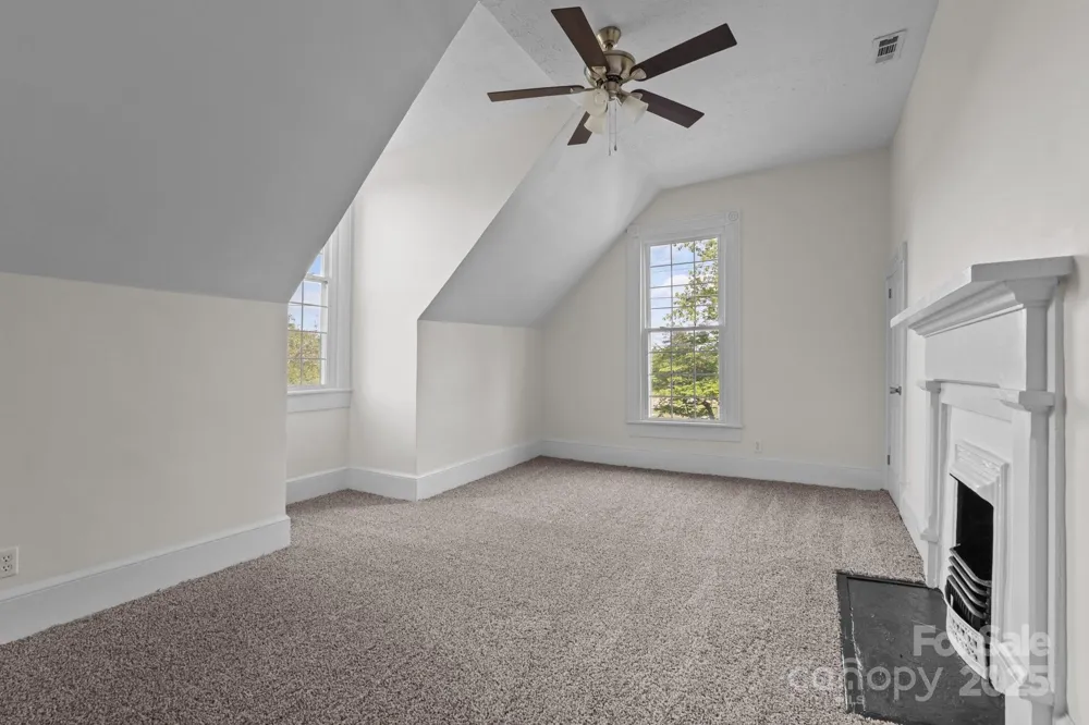 301 W Central Street Maxton, NC 28364