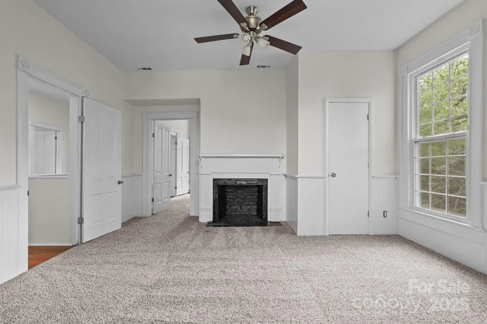 301 W Central Street Maxton, NC 28364