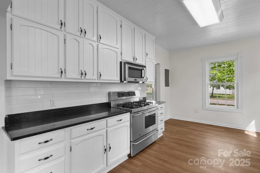 301 W Central Street Maxton, NC 28364