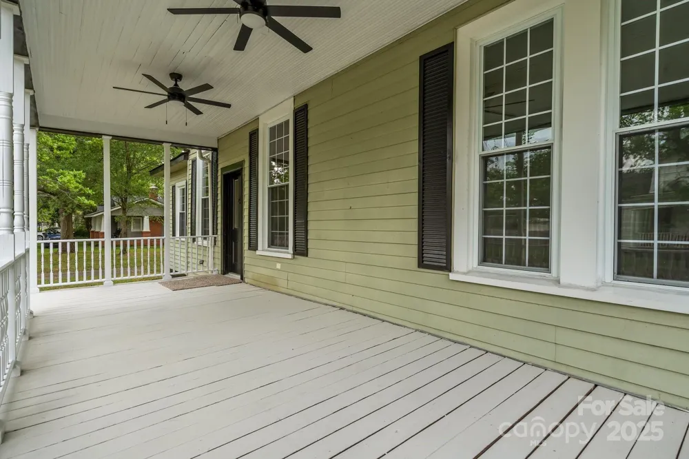 301 W Central Street Maxton, NC 28364
