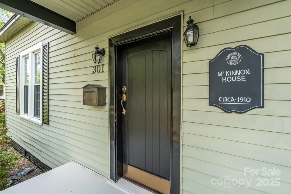 301 W Central Street Maxton, NC 28364