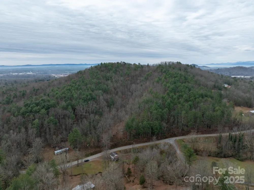 1864 Starcross Road Lenoir, NC 28645
