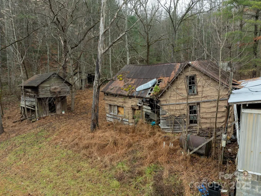 1864 Starcross Road Lenoir, NC 28645