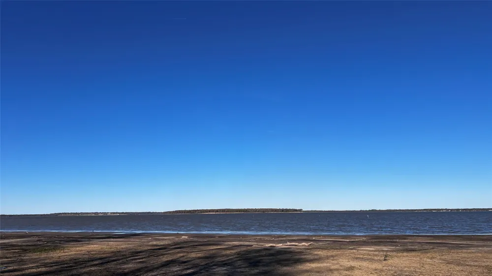 8455 Southern Shore Court Kemp, TX 75143