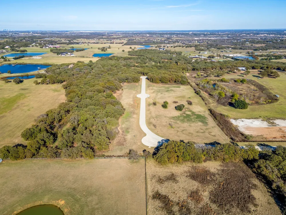 1201 Nottaway Court Burleson, TX 76028