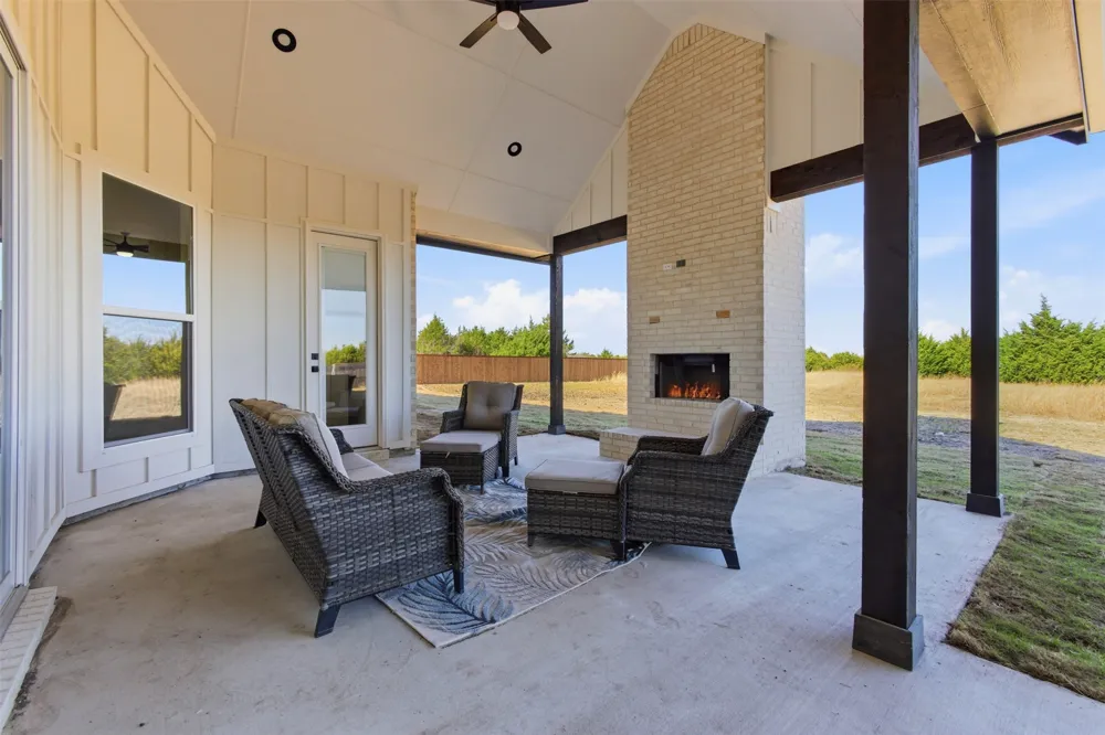 1431 Westgrove Lane Waxahachie, TX 75165
