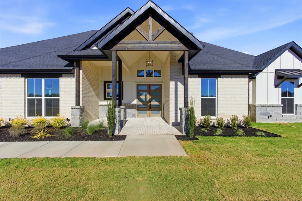 1431 Westgrove Lane Waxahachie, TX 75165