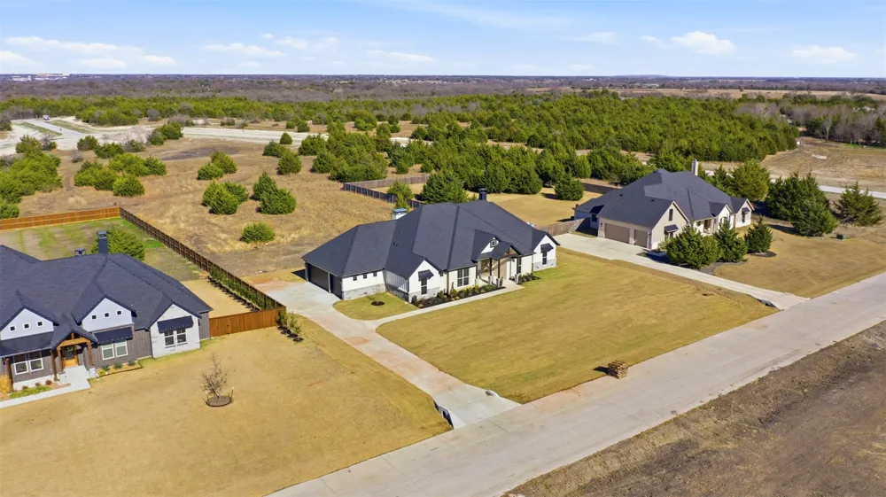 1431 Westgrove Lane Waxahachie, TX 75165