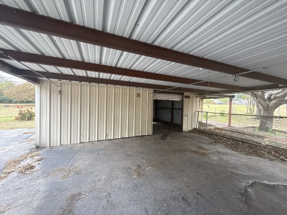 150 Lazy Way Fairfield, TX 75840