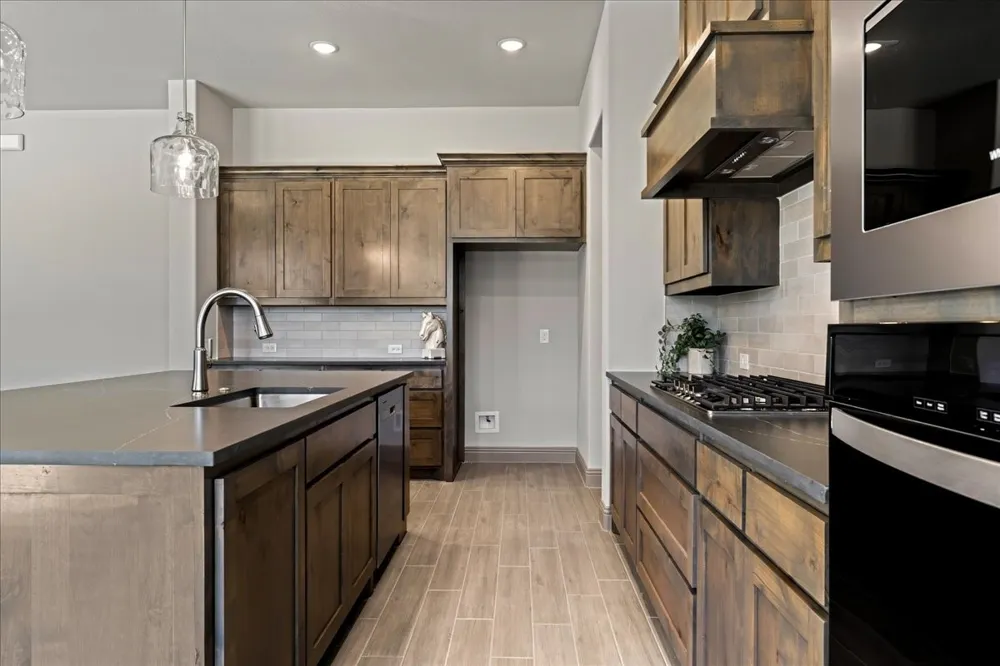131 Spring Valley Road Paradise, TX 76073