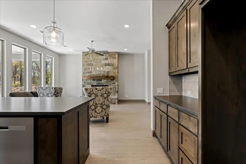 131 Spring Valley Road Paradise, TX 76073