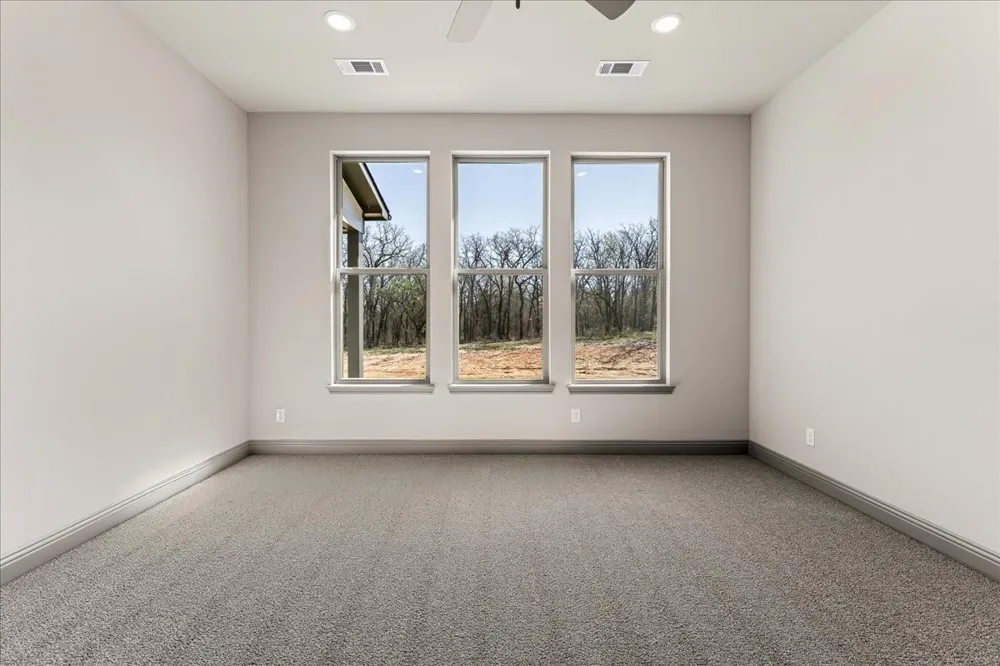 131 Spring Valley Road Paradise, TX 76073